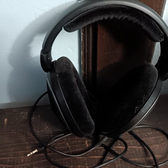 Sennheiser HD 558 Wired Over Ear Headphones - Picture 4 of 4